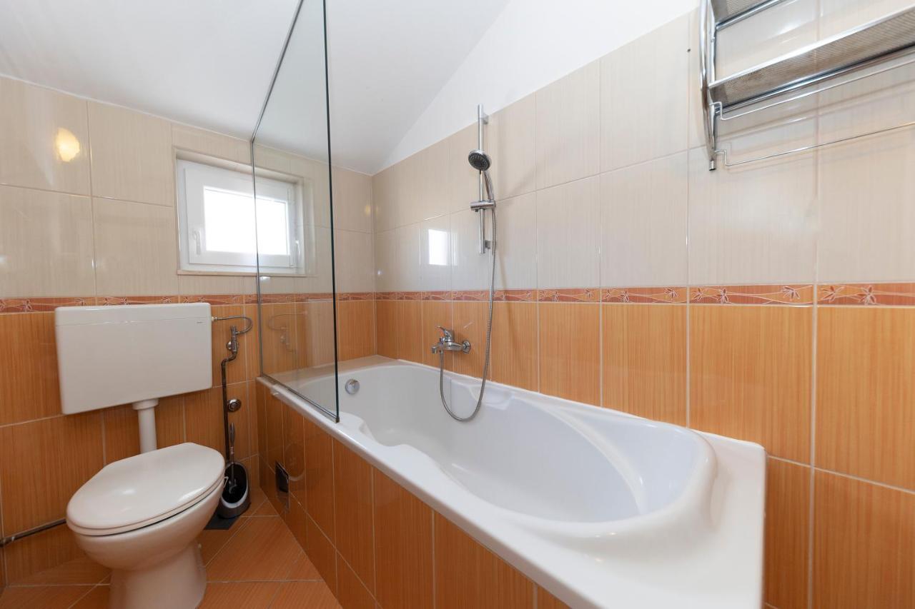 Apartman Lana Biograd Na Moru Exteriér fotografie
