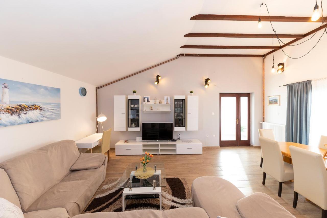 Apartman Lana Biograd Na Moru Exteriér fotografie
